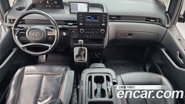 Hyundai Staria 2022 — photo 7