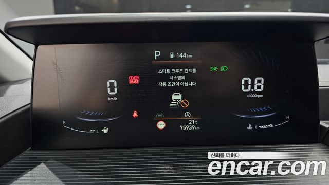 Hyundai Staria 2022 — photo 8