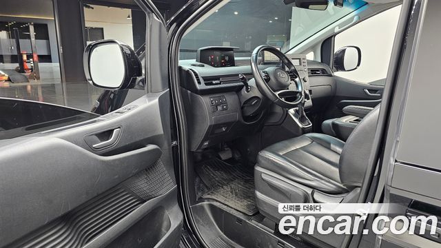 Hyundai Staria 2022 — photo 10