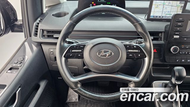 Hyundai Staria 2022 — photo 13