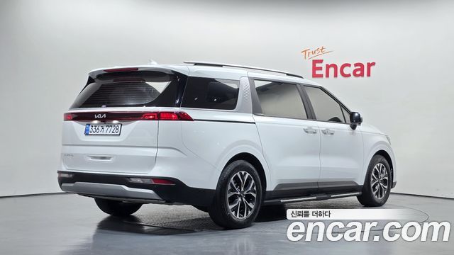 Kia Canival 2023 — photo 2