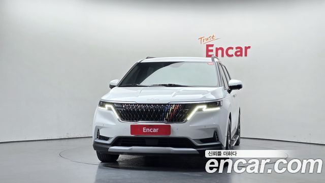 Kia Canival 2023 — photo 3