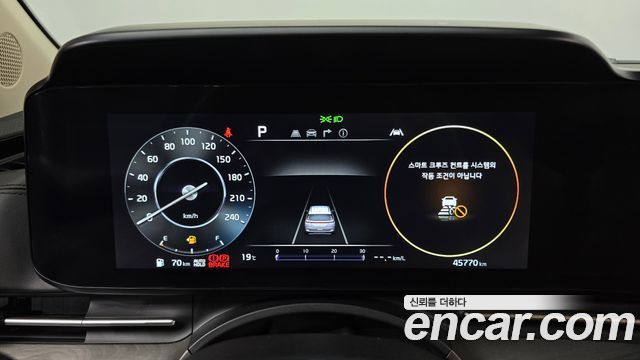 Kia Canival 2023 — photo 8
