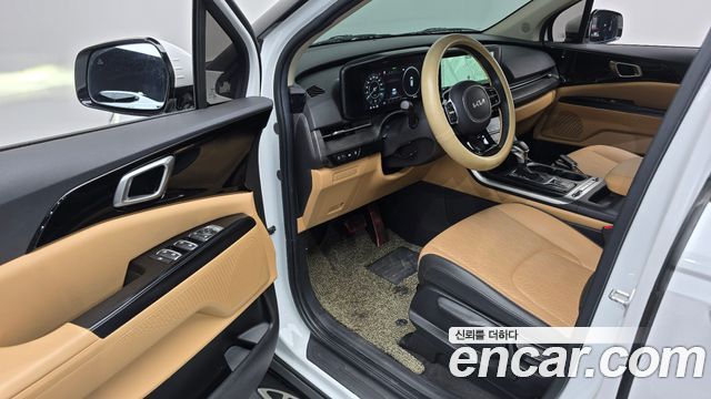 Kia Canival 2023 — photo 10