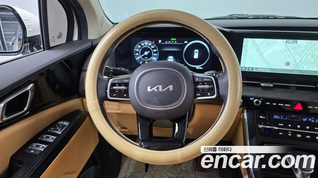 Kia Canival 2023 — photo 12