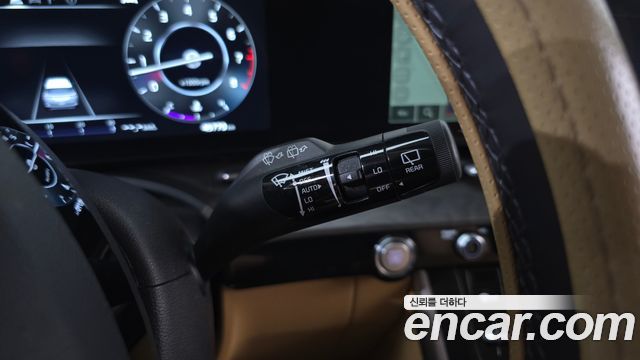 Kia Canival 2023 — photo 16