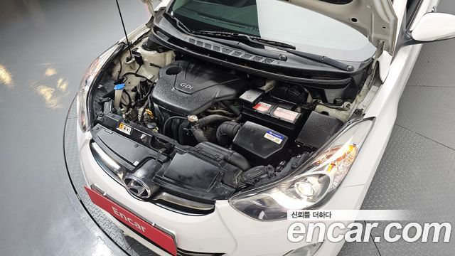 Hyundai AVANTE 2013 — photo 6