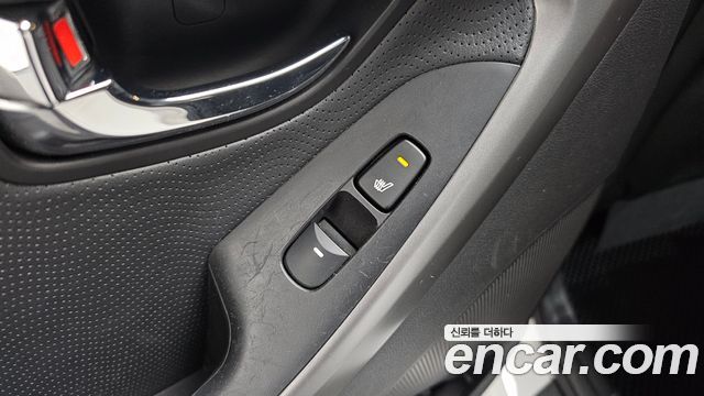 Hyundai AVANTE 2013 — photo 18