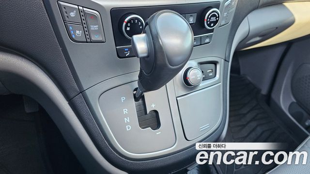 Hyundai Starex 2019 — photo 9