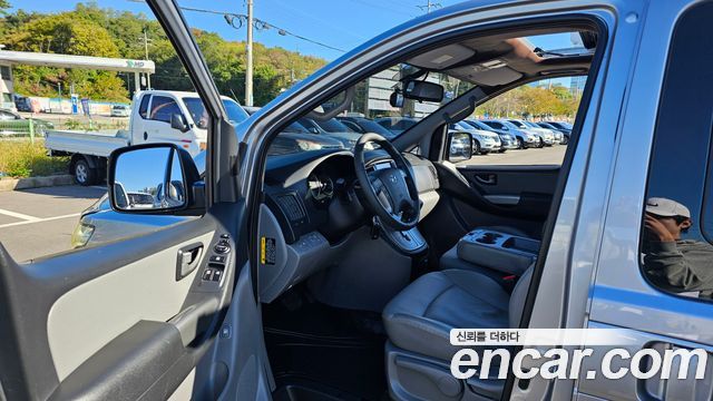 Hyundai Starex 2019 — photo 10