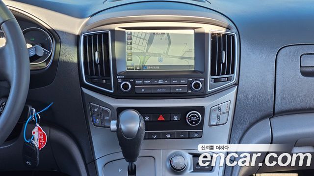 Hyundai Starex 2019 — photo 14