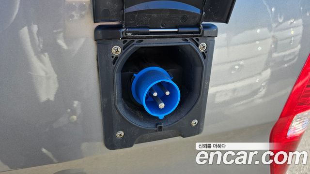 Hyundai Starex 2019 — photo 19