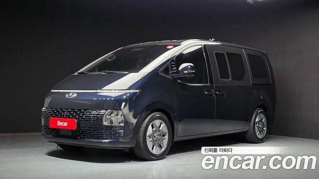 Hyundai Staria 2022 — photo 1