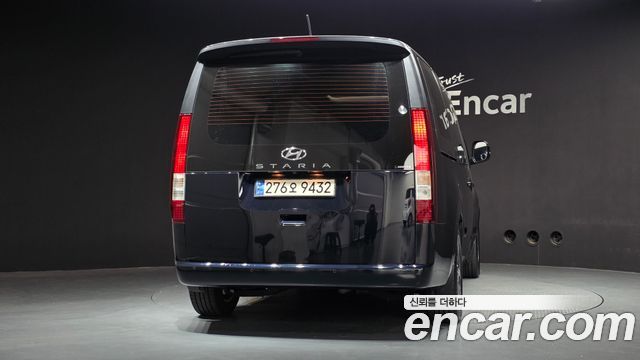 Hyundai Staria 2022 — photo 4