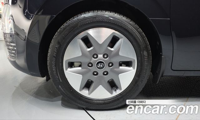 Hyundai Staria 2022 — photo 5