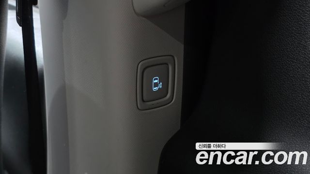 Hyundai Staria 2022 — photo 26