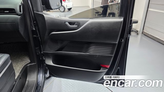Hyundai Staria 2022 — photo 15