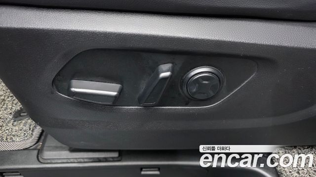 Hyundai Staria 2022 — photo 31