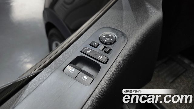 Hyundai Staria 2022 — photo 36