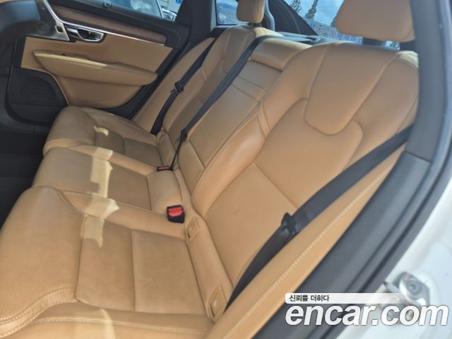 Volvo S90 2019 — photo 11
