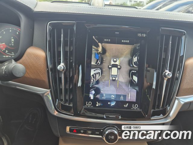 Volvo S90 2019 — photo 14