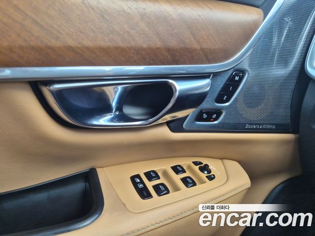Volvo S90 2019 — photo 17