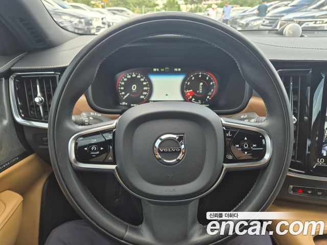 Volvo S90 2019 — photo 19