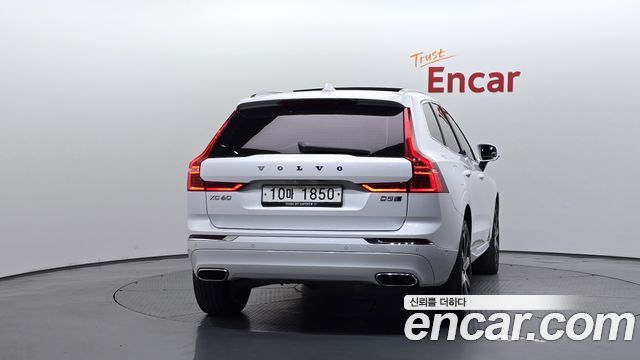 Volvo XC60 2018 — photo 4