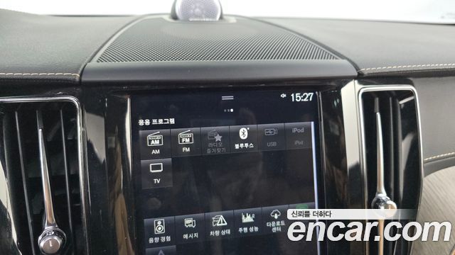 Volvo XC60 2018 — photo 36