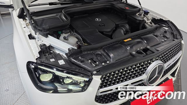 Mercedes-Benz GLE-Class 2024 — photo 6