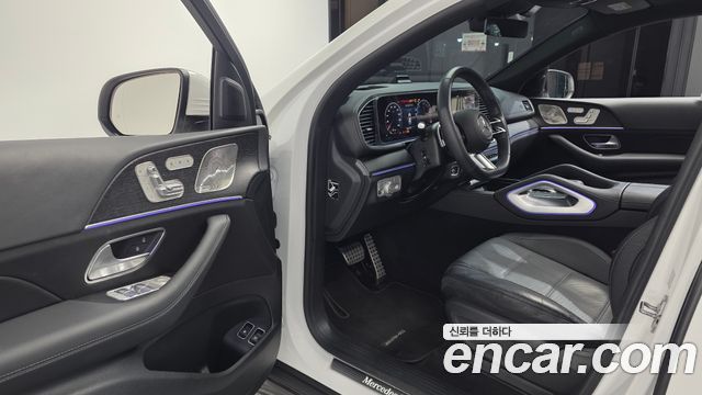 Mercedes-Benz GLE-Class 2024 — photo 13