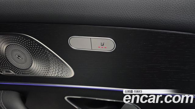 Mercedes-Benz GLE-Class 2024 — photo 24