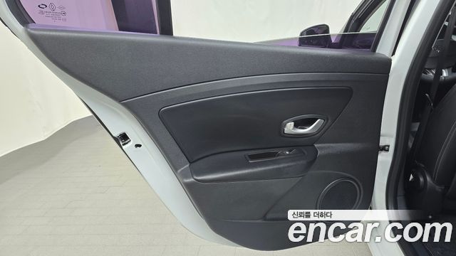 Renault Korea SM3 2016 — photo 15