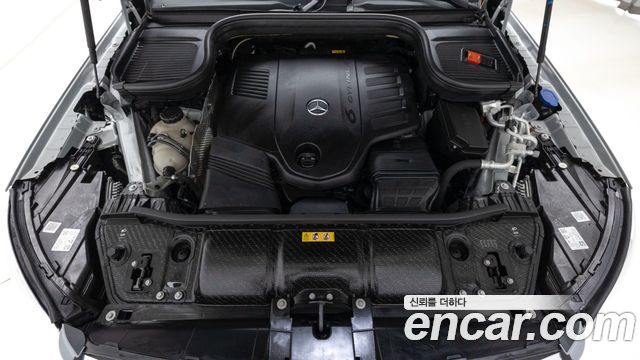 Mercedes-Benz GLS-Class 2025 — photo 6