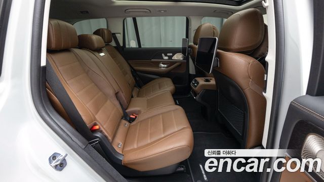 Mercedes-Benz GLS-Class 2025 — photo 10