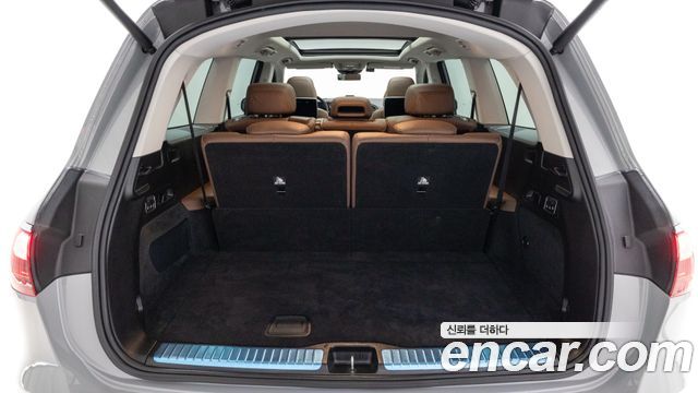 Mercedes-Benz GLS-Class 2025 — photo 11