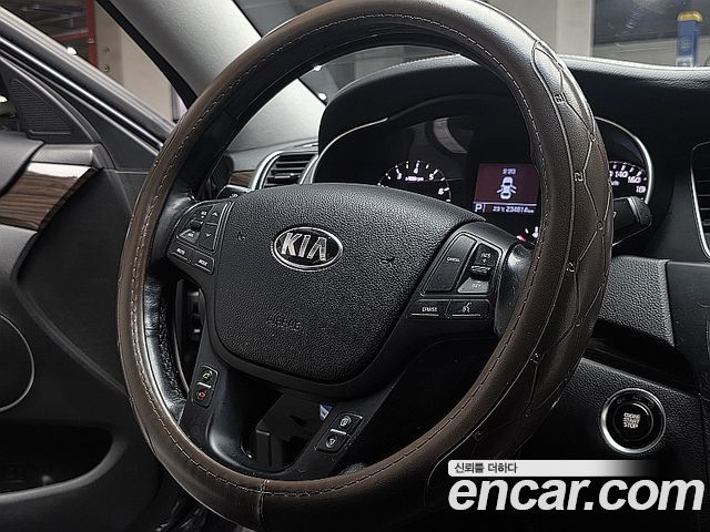 Kia K7 2015 — photo 10