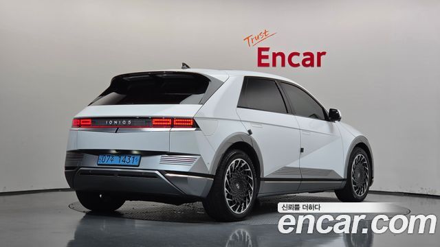 Hyundai Ioniq5 2023 — photo 2
