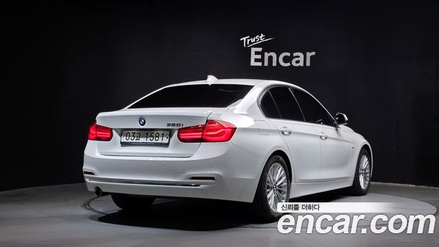 BMW 3-Series 2018 — photo 2