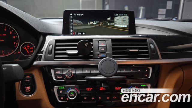 BMW 3-Series 2018 — photo 21