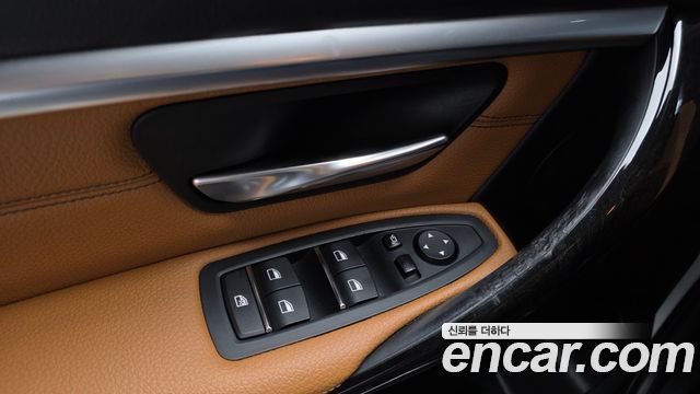BMW 3-Series 2018 — photo 29
