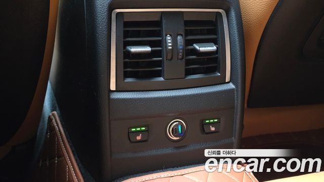 BMW 3-Series 2018 — photo 30