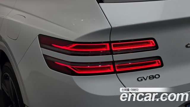Genesis GV80 2025 — photo 9