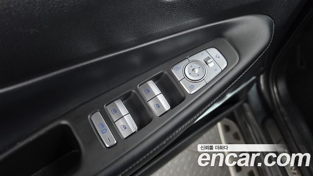 Hyundai Santafe 2021 — photo 28