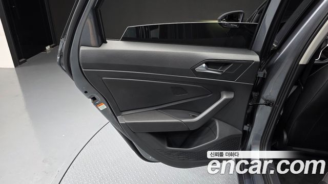 Volkswagen Jetta 2024 — photo 15