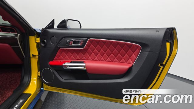 Ford Mustang 2015 — photo 15