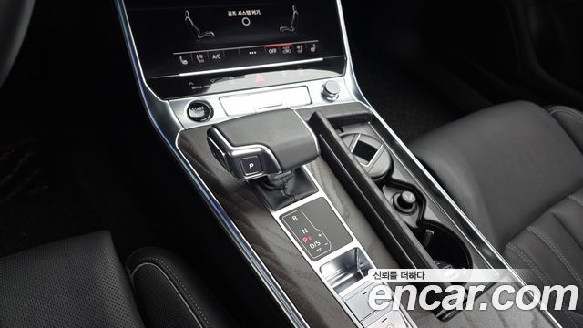 Audi A6 2022 — photo 12