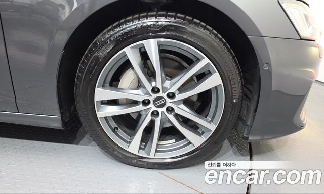 Audi A6 2022 — photo 7