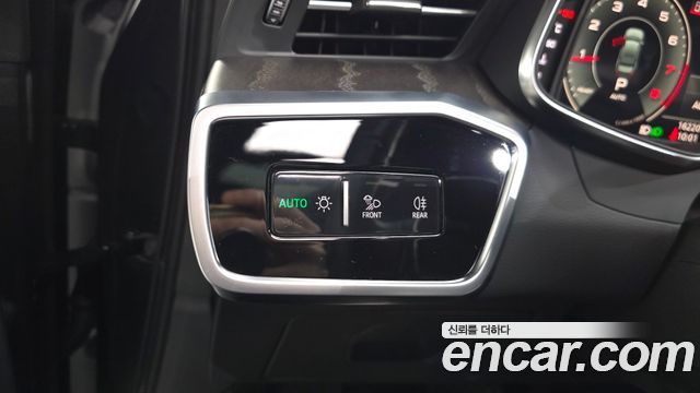 Audi A6 2022 — photo 27