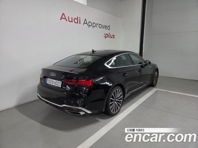 Audi A5 2023 — photo 2